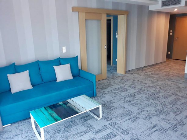 Imagen de los interiores del Hotel Hel. Foto 20