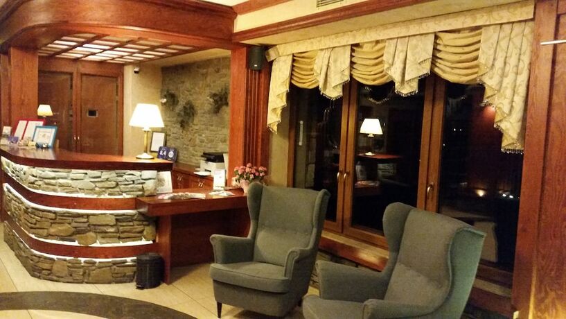 Imagen general del Hotel Helan Family and Garden. Foto 9