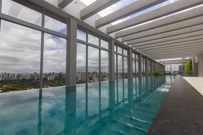 Imagen de la piscina del Hotel Helbor Wide. Foto 10