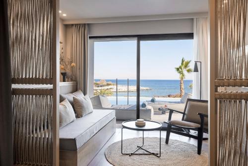 Imagen de la habitación del Hotel Helea Lifestyle Beach Resort. Foto 16