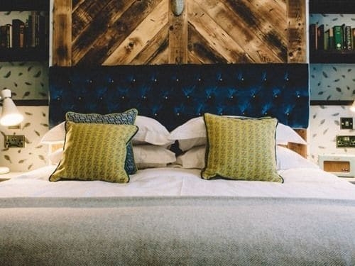 Imagen de la habitación del Hotel Helen Browning's Royal Oak. Foto 9