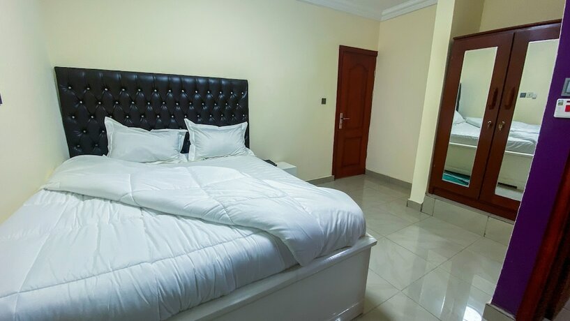 Imagen general del Hotel Helen, Yaound&eacute;. Foto 2