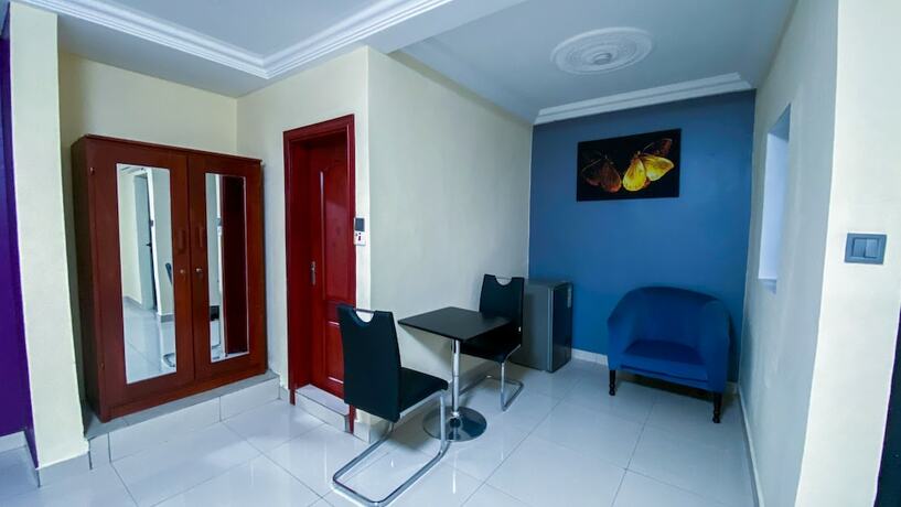Imagen general del Hotel Helen, Yaound&eacute;. Foto 7