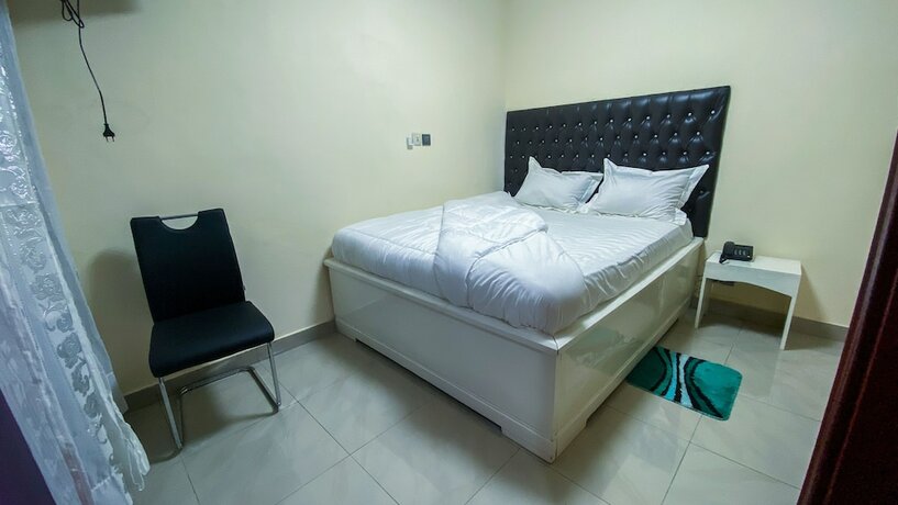 Imagen de la habitación del Hotel Helen, Yaound&eacute;. Foto 12