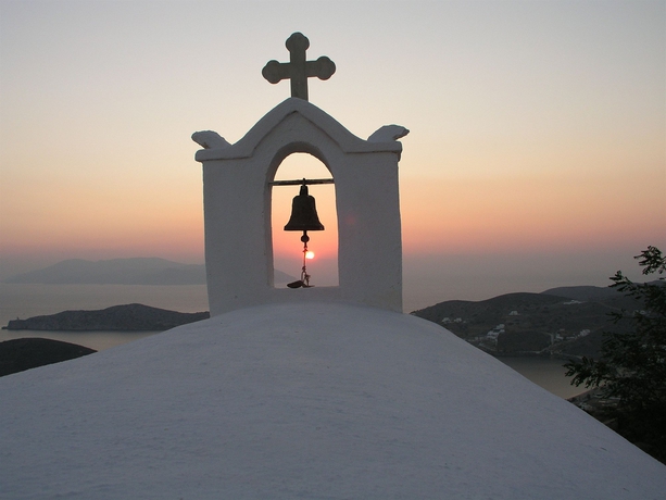 Imagen de los exteriores del Hotel Helena. Foto 11