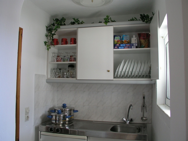 Imagen de la habitación del Hotel Helena. Foto 7