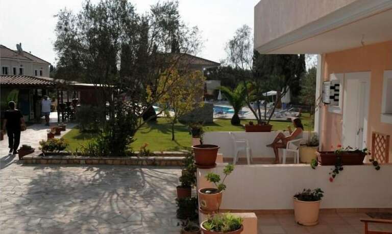 Imagen general del Hotel Helena\'s Studios. Foto 16