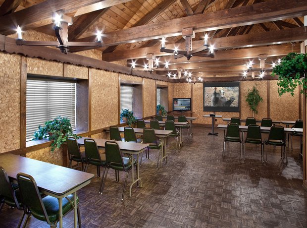 Imagen de los interiores del Hotel Helendorf River Inn, Suites And Conference Center. Foto 16