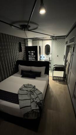 Imagen de la habitación del Hotel Helene. Foto 17