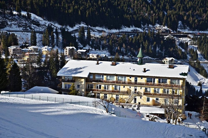 Imagen de los exteriores del Hotel Helenenburg. Foto 9