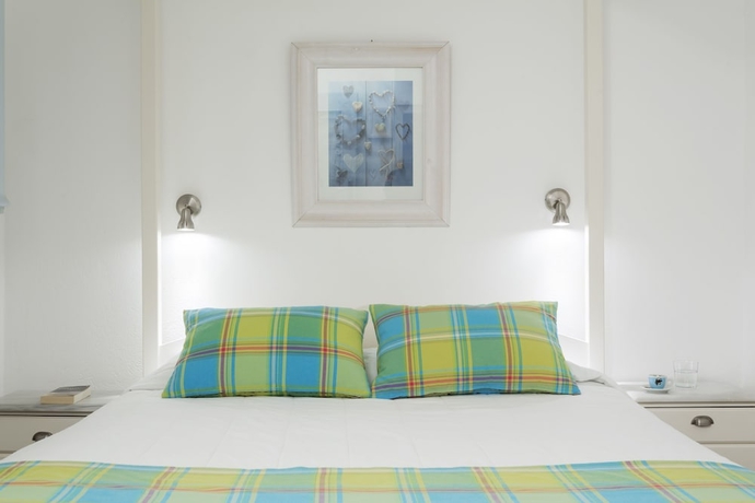 Imagen de la habitación del Hotel Helestia, Caldera Santorini. Foto 4