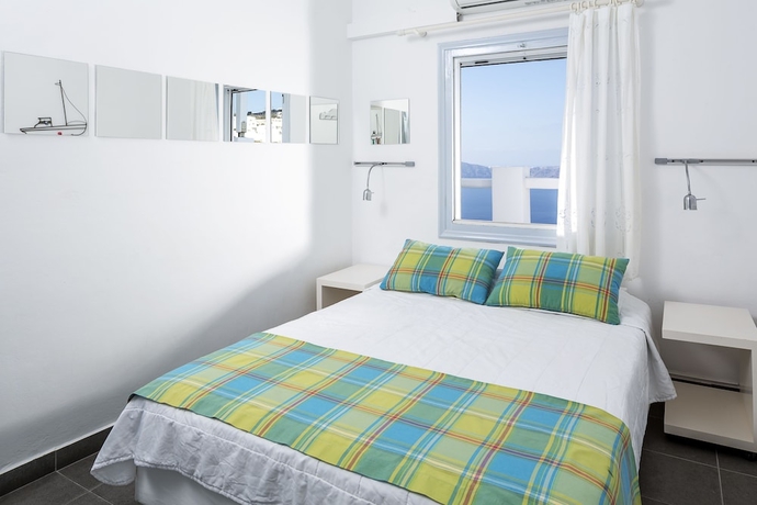Imagen de la habitación del Hotel Helestia, Caldera Santorini. Foto 5