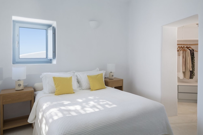 Imagen de la habitación del Hotel Helestia, Caldera Santorini. Foto 15