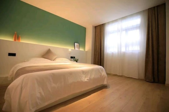 Imagen de la habitación del Hotel Heli. Foto 16