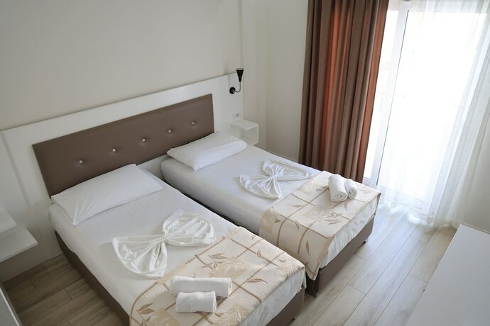 Imagen de la habitación del Hotel Helia. Foto 13