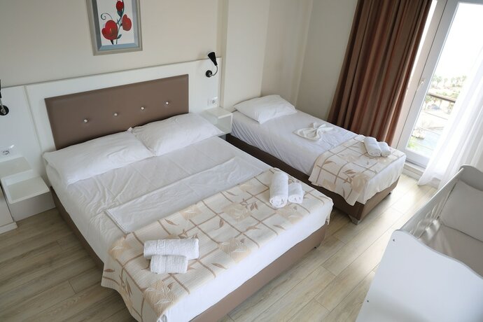 Imagen de la habitación del Hotel Helia. Foto 20