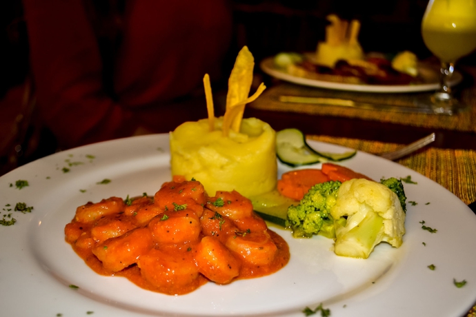 Imagen del bar/restaurante del Hotel Heliconia - Monteverde. Foto 8