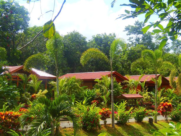 Imagen de los exteriores del Hotel Heliconias Nature Inn and Hot Springs. Foto 14