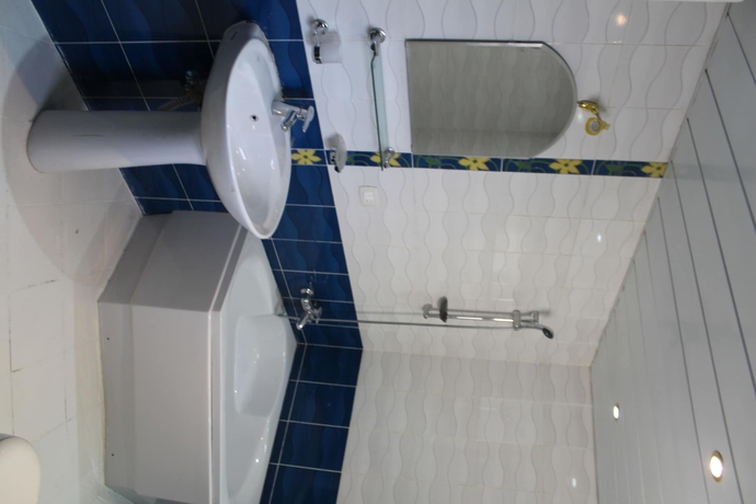 Imagen de la habitación del Hotel Heliopolis Rock Residence. Foto 15