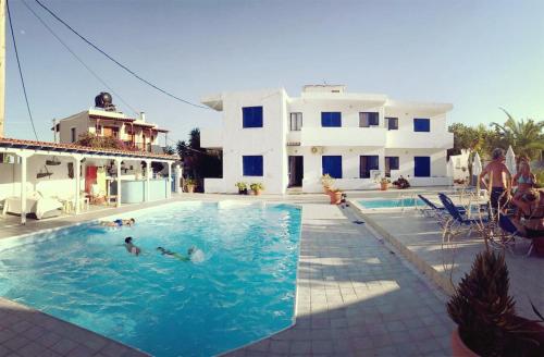 Imagen general del Hotel Helios, Aegina. Foto 2