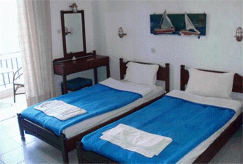 Imagen de la habitación del Hotel Helios, Aegina. Foto 8