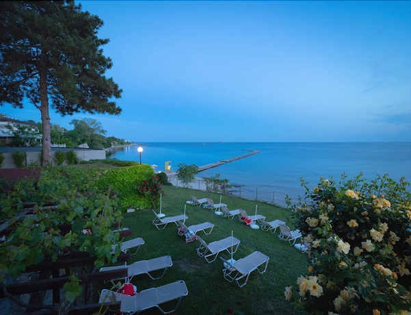 Imagen de los exteriores del Hotel Helios, Balchik . Foto 13