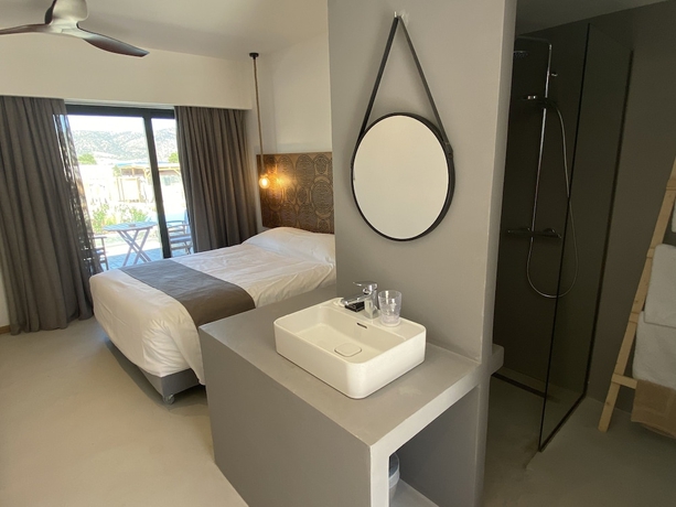 Imagen de la habitación del Hotel Helios Beach And Bungalows. Foto 6