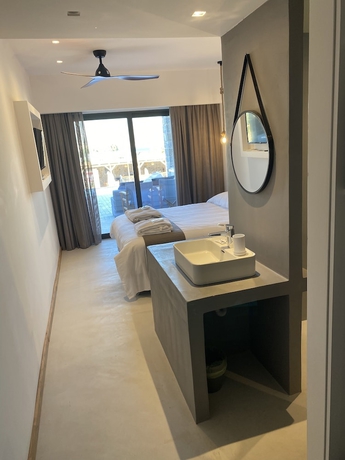 Imagen de la habitación del Hotel Helios Beach And Bungalows. Foto 16