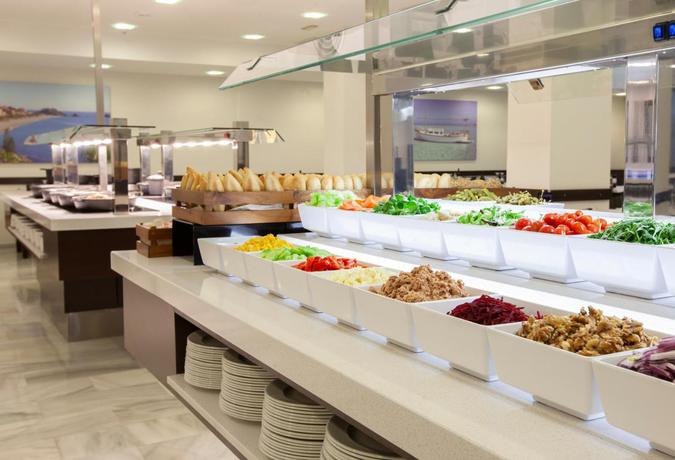 Imagen del bar/restaurante del Hotel Helios Costa Tropical. Foto 8