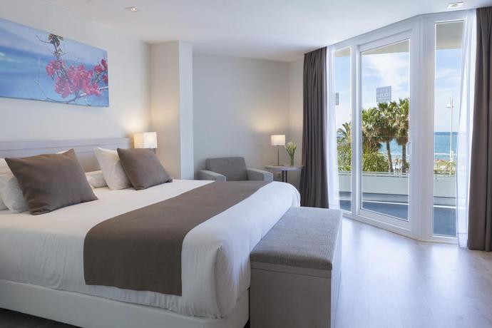 Imagen de la habitación del Hotel Helios Costa Tropical. Foto 11