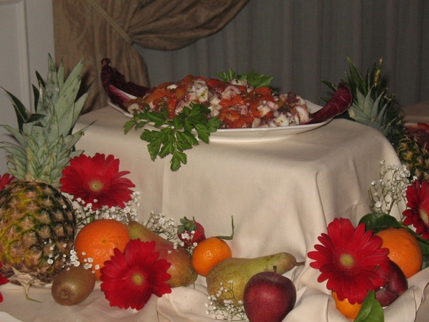 Imagen del bar/restaurante del Hotel Helios, Crotona. Foto 3