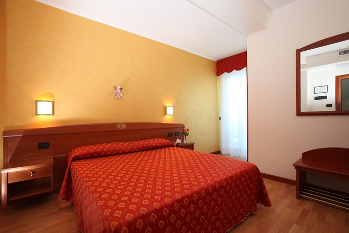 Imagen de la habitación del Hotel Helios, Lido Di Jesolo. Foto 9