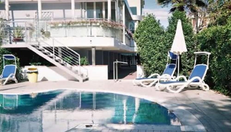 Imagen de la piscina del Hotel Helios, Lido Di Jesolo. Foto 18