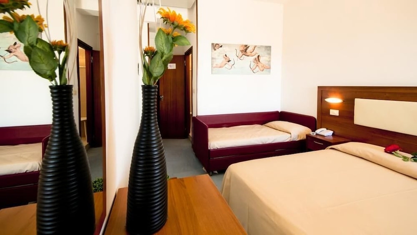 Imagen de la habitación del Hotel Helios, Milano Marittima. Foto 12