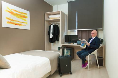 Imagen de la habitación del Hotel Helios Monza. Foto 11