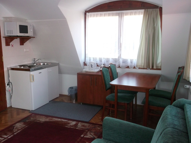 Imagen de la habitación del Hotel Helios Pension. Foto 6