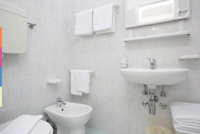 Imagen de la habitación del Hotel Helios, Riccione. Foto 7