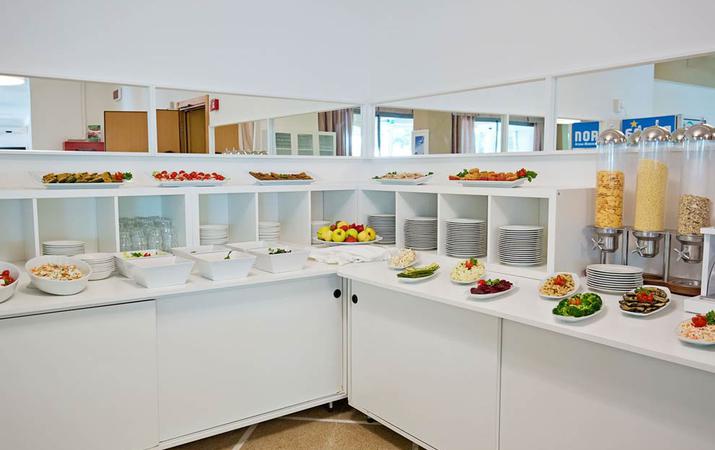Imagen del bar/restaurante del Hotel Helios, Riccione. Foto 3