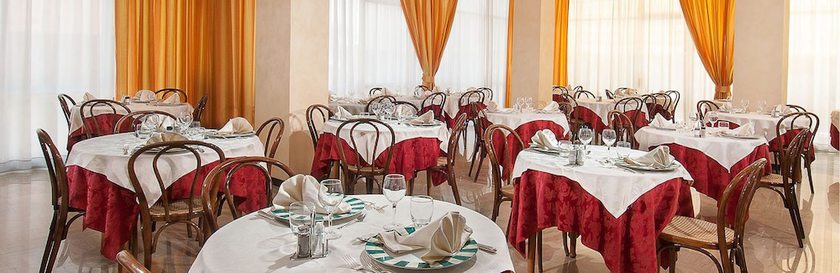 Imagen del bar/restaurante del Hotel Helios, Rimini. Foto 7