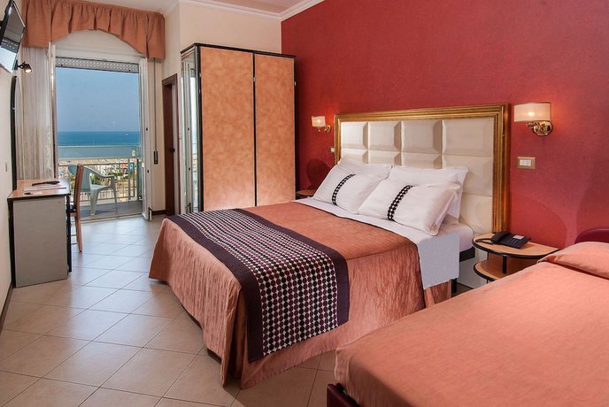 Imagen de la habitación del Hotel Helios, Rimini. Foto 12