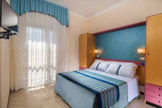 Imagen de la habitación del Hotel Helios, Rimini. Foto 13
