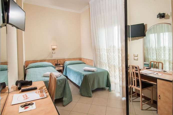Imagen de la habitación del Hotel Helios, Rimini. Foto 14