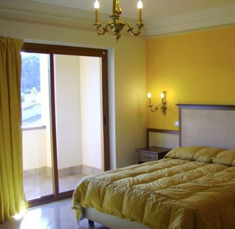 Imagen de la habitación del Hotel Helios, San Cataldo. Foto 13