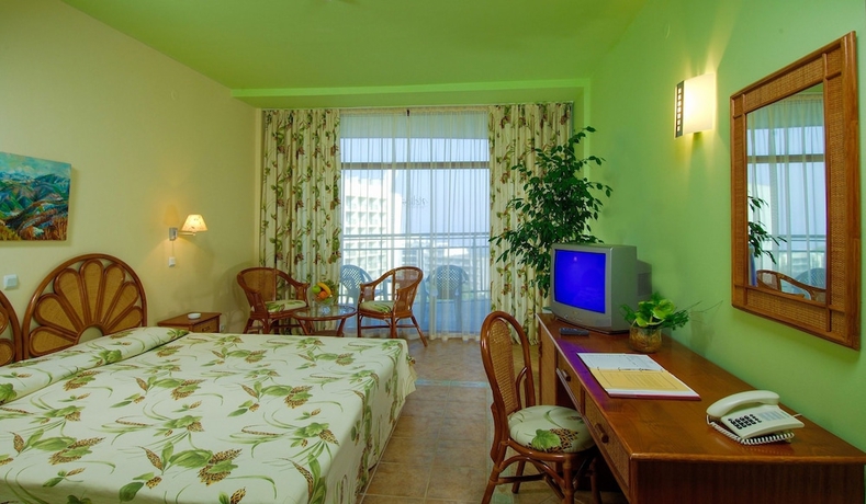 Imagen de la habitación del Hotel Helios Spa and Resort. Foto 4