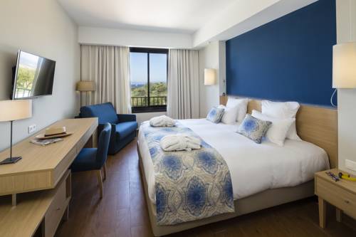 Imagen de la habitación del Hotel Helios and Spa. Foto 6