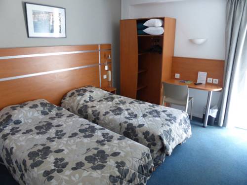 Imagen de la habitación del Hotel Heliotel. Foto 10