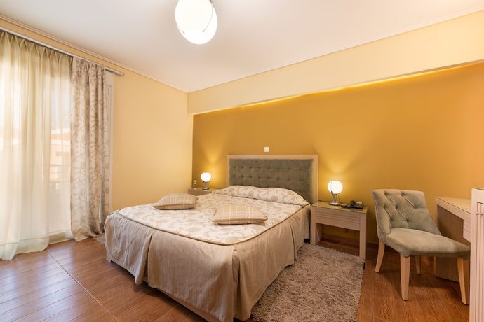 Imagen de la habitación del Hotel Heliotropes. Foto 5