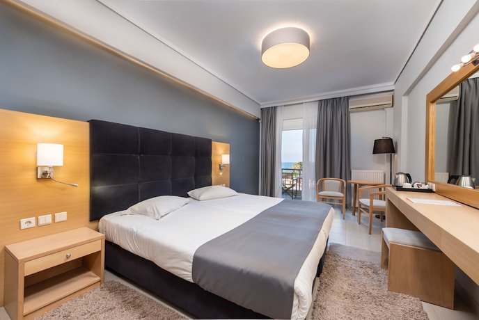 Imagen de la habitación del Hotel Heliotropes. Foto 9