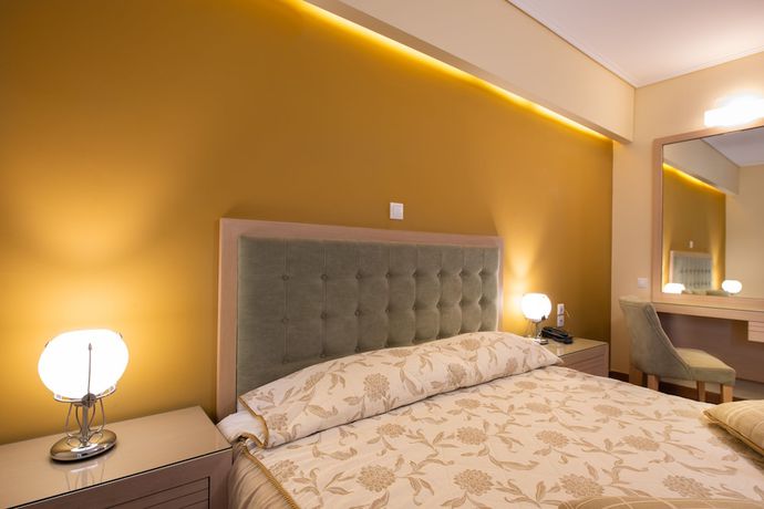 Imagen de la habitación del Hotel Heliotropes. Foto 11