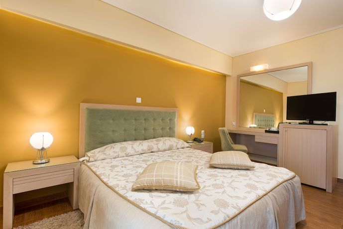 Imagen de la habitación del Hotel Heliotropes. Foto 14